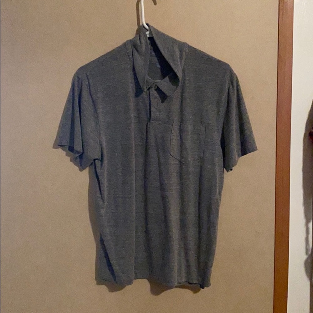 Short sleeve polo style